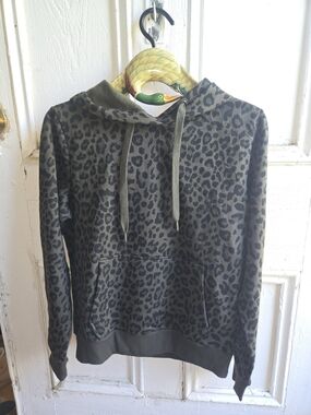 NEW 90 Degrees Leopard Print Hoodie - Olive Green and Black